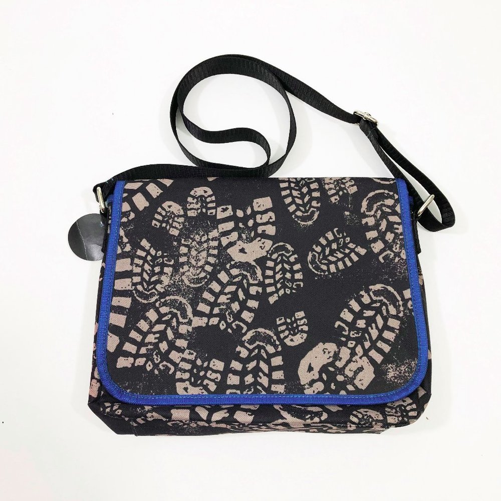 NWT Treska G Man Canvas Shoulder Bag